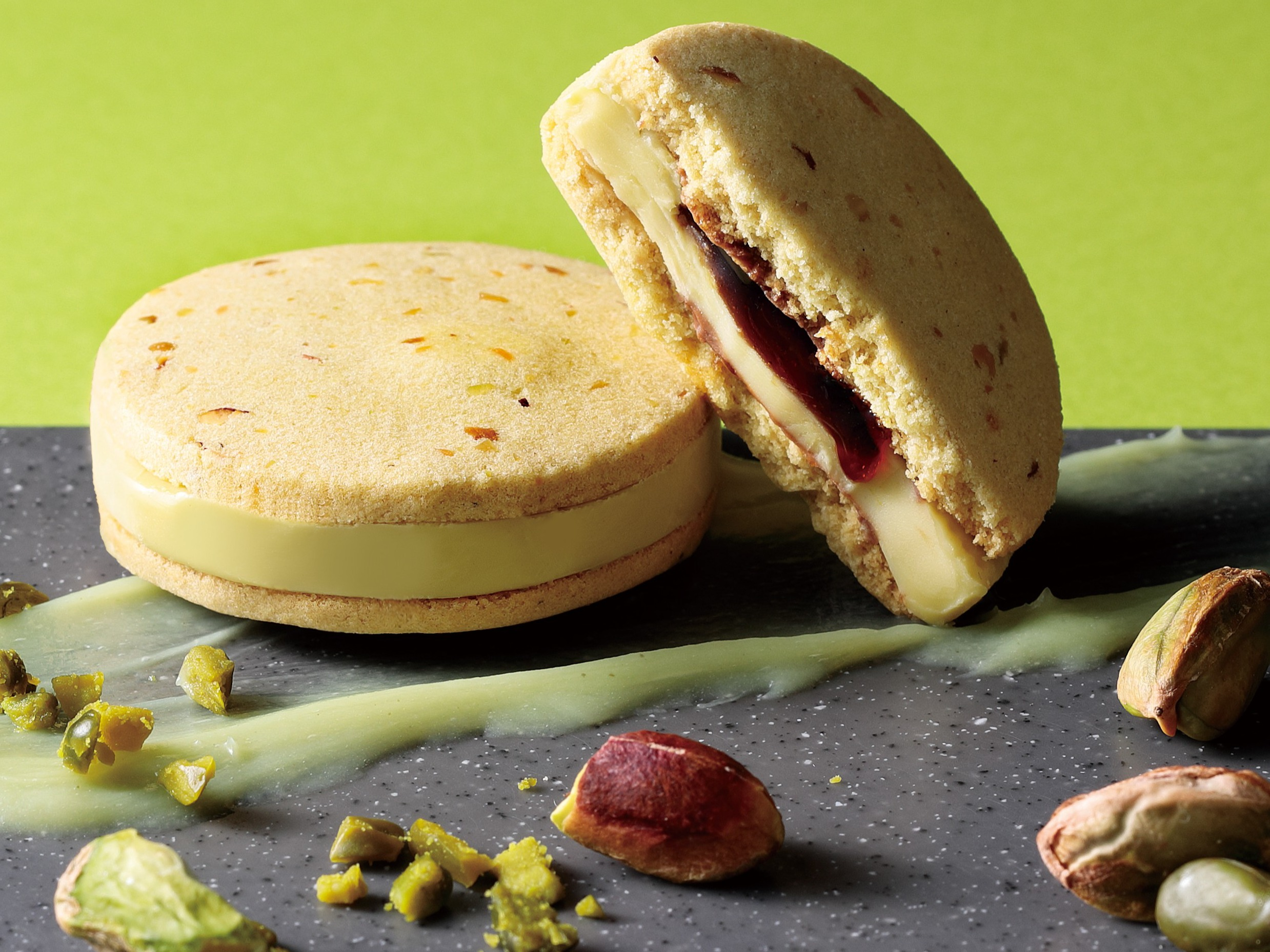 キャラメルティサンド・ピスタチオ(４個入)は横浜土産にぴったり✨